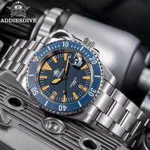 Load image into Gallery viewer, Discover the Luxury of Time: Men's Automatic Diver Watch with Sapphire Glass and 200M Waterproof Capability