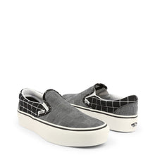Load image into Gallery viewer, Vans - CLASSIC-SLIP-ON_VN0A3JEZ
